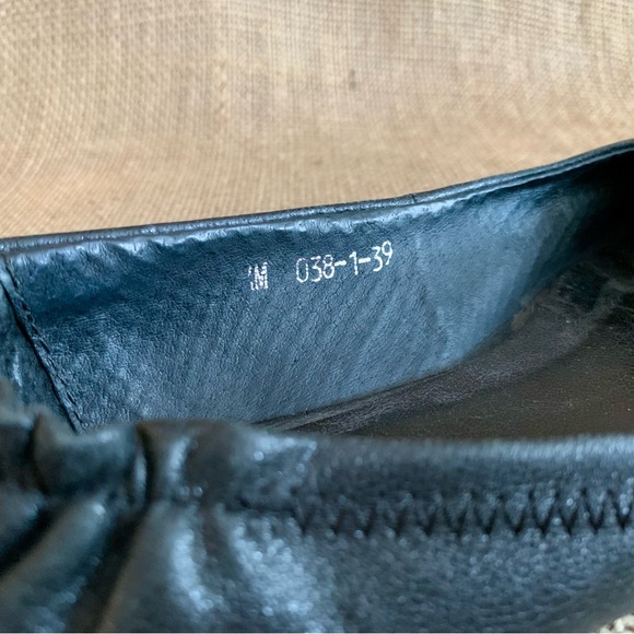 TORY BURCH Minnie Black Leather Ballet Flats Gold Metal Double “T” Size 7 (38) - Picture 7 of 13